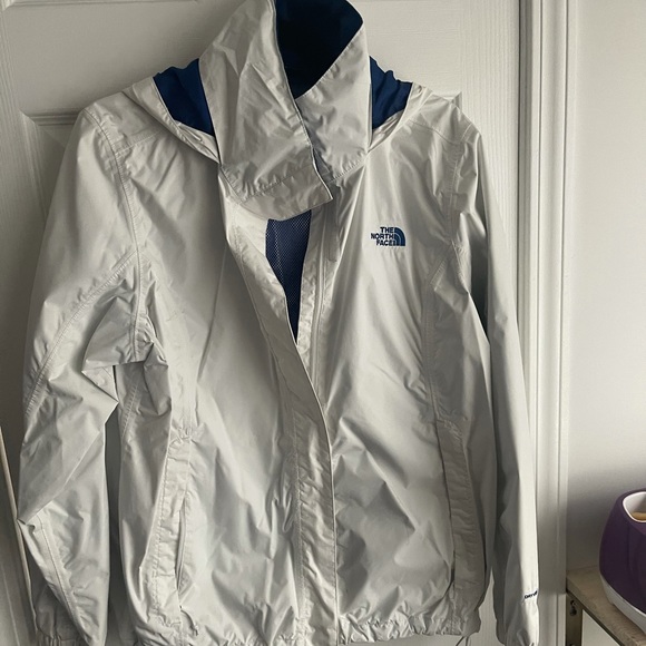 North Face Windbreaker - Picture 4 of 4